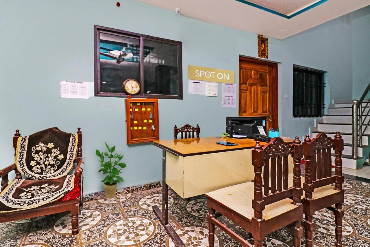 Spot On 37040 Hotel Ayushman Palace Bilaspur  Luaran gambar